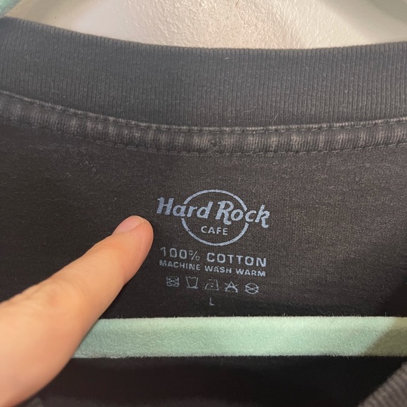 Hard Rock Cafe vintage kuala lumpur tee shirt - Picture 3 of 7